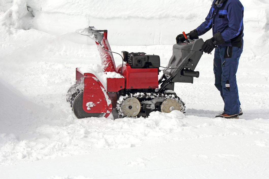 Snow removing machine/snow removal machine